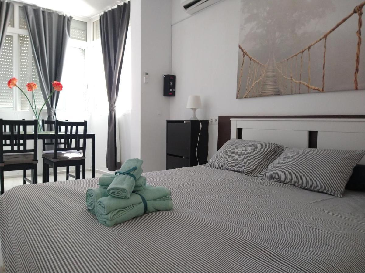 Amplio Estudio,Vista Mar Y Montana, A Pasos Del Centro توريمولينوس المظهر الخارجي الصورة