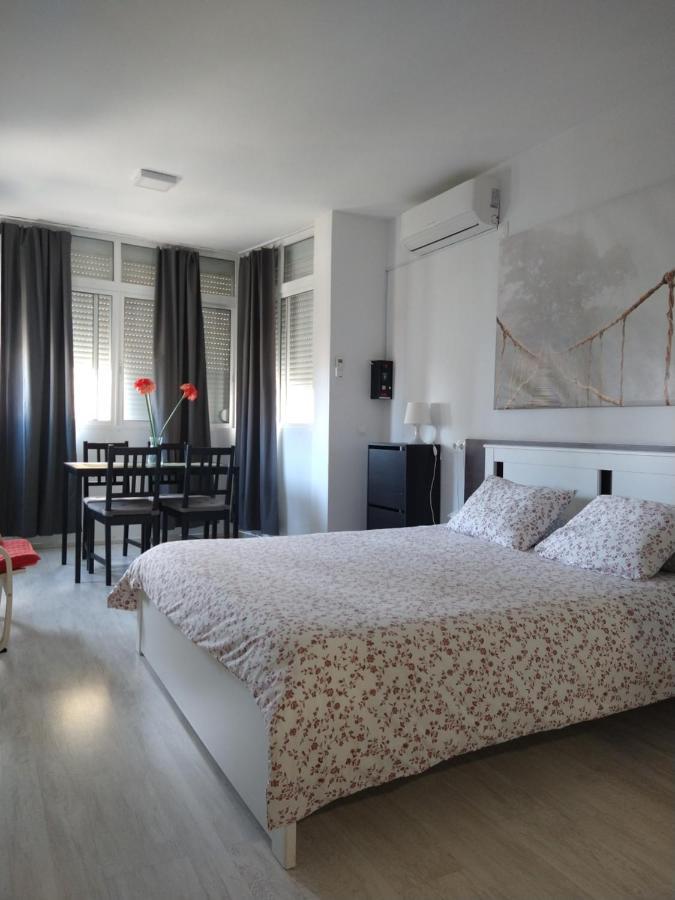 Amplio Estudio,Vista Mar Y Montana, A Pasos Del Centro توريمولينوس المظهر الخارجي الصورة