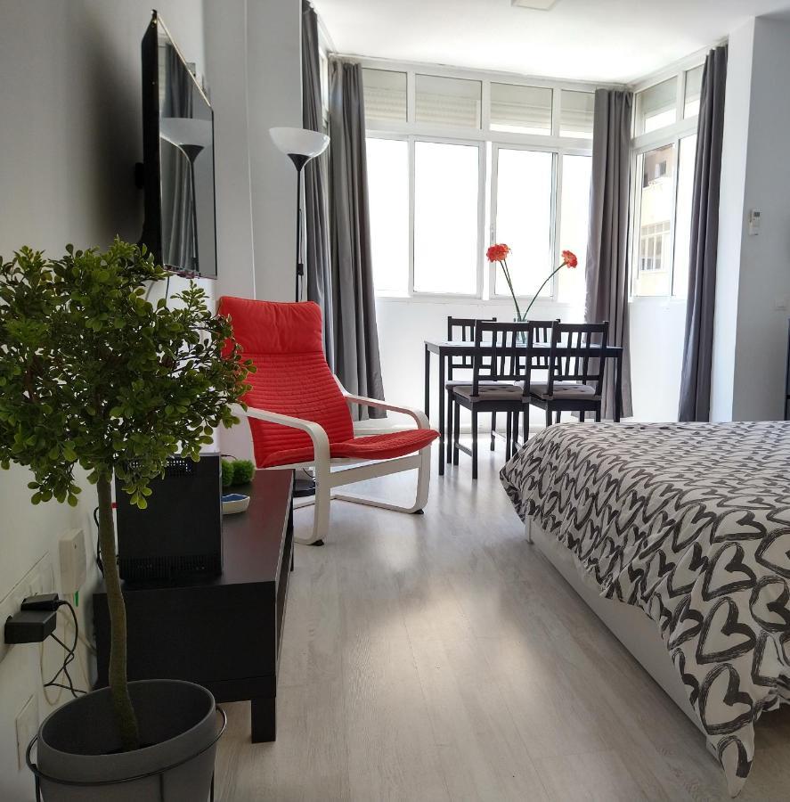 Amplio Estudio,Vista Mar Y Montana, A Pasos Del Centro توريمولينوس المظهر الخارجي الصورة