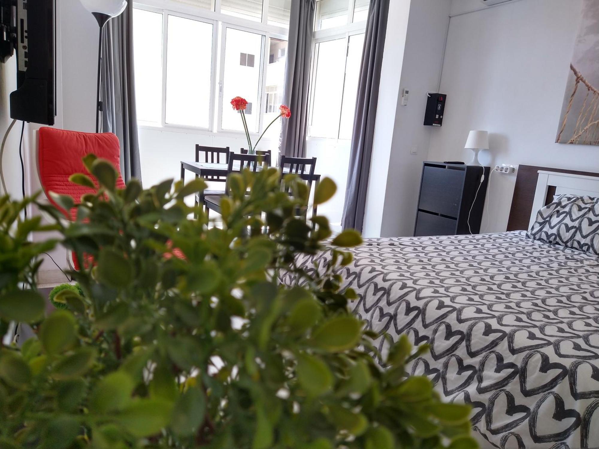 Amplio Estudio,Vista Mar Y Montana, A Pasos Del Centro توريمولينوس المظهر الخارجي الصورة